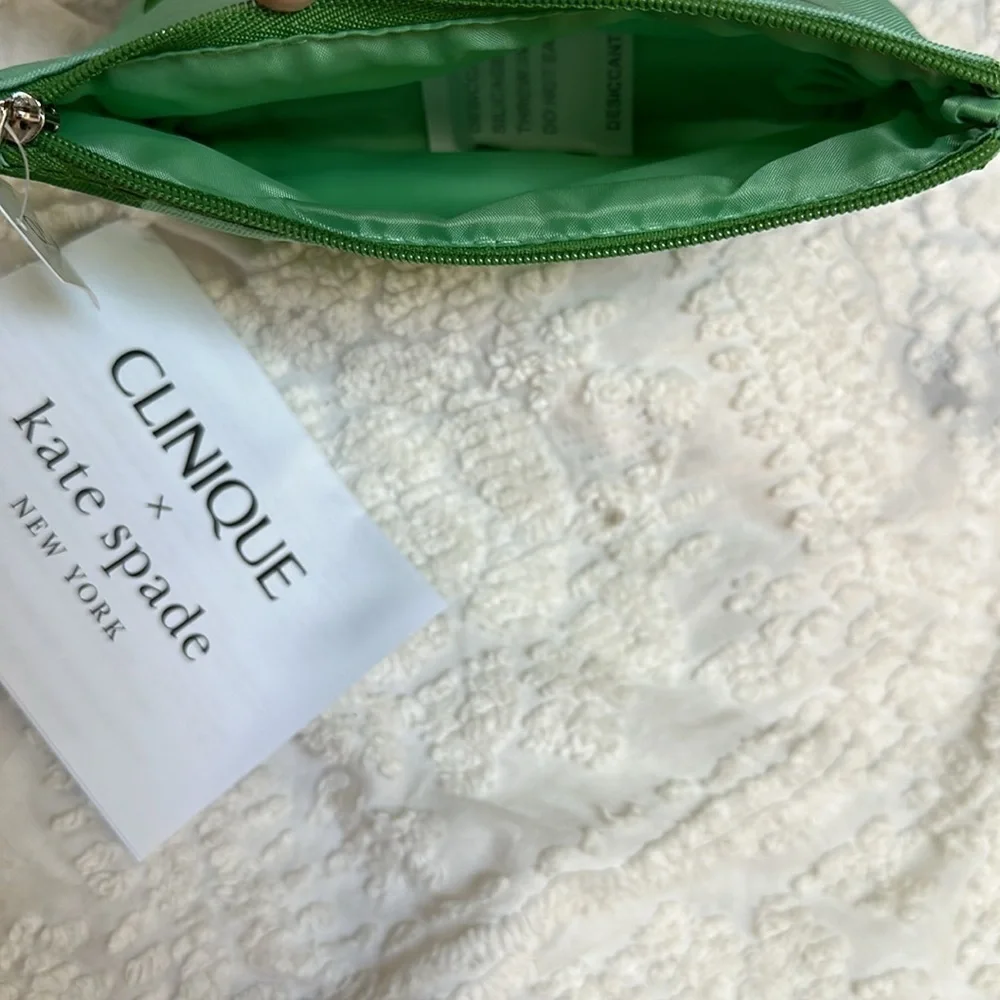 Clinique x Kate Spade Polka Dot Small Cosmetics Makeup Pouch NWT Mint Green - Picture 3 of 4